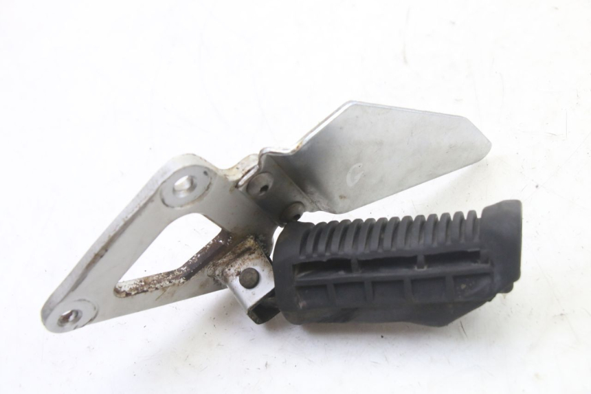 photo de SOPORTE ESTRIBERA DELANTERA IZQUIERDA SUZUKI GS GSE 500 (2001 - 2003)
