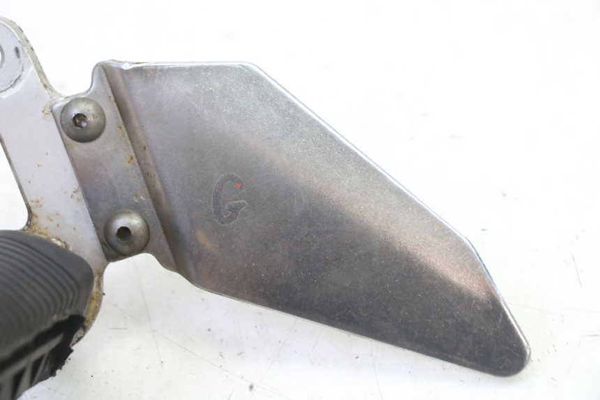 photo de SOPORTE ESTRIBERA DELANTERA IZQUIERDA SUZUKI GS GSE 500 (2001 - 2003)