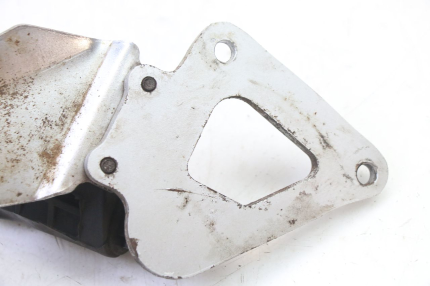 photo de SOPORTE ESTRIBERA DELANTERA IZQUIERDA SUZUKI GS GSE 500 (2001 - 2003)