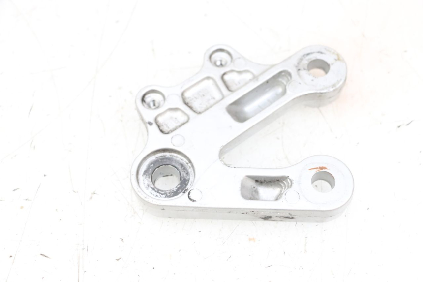 photo de SOPORTE ESTRIBERA DELANTERA IZQUIERDA SUZUKI GSXR GSX-R 1000 (2003 - 2004) - Detalle de la pieza