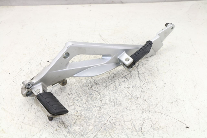 photo de SOPORTE ESTRIBERA DELANTERA IZQUIERDA HONDA NTV DEAUVILLE 650 (2001 - 2006)