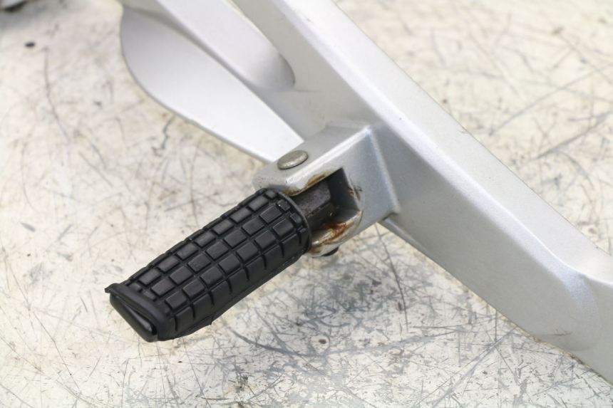 photo de SOPORTE ESTRIBERA DELANTERA IZQUIERDA HONDA NTV DEAUVILLE 650 (2001 - 2006)