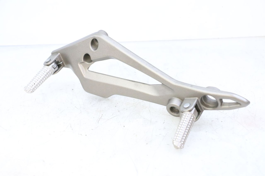 photo de SOPORTE ESTRIBERA DELANTERA IZQUIERDA KIDEN KD125-G 125 (2018 - 2022)