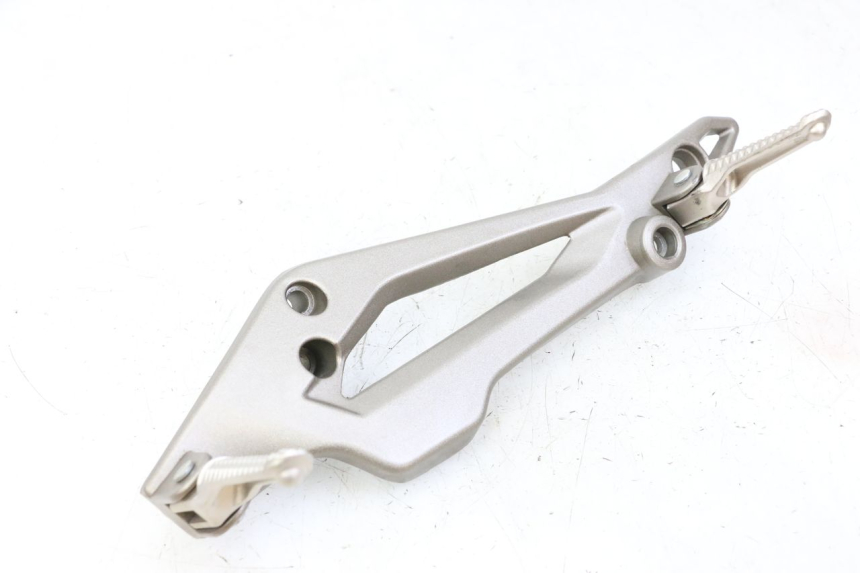 photo de SOPORTE ESTRIBERA DELANTERA IZQUIERDA KIDEN KD125-G 125 (2018 - 2022)