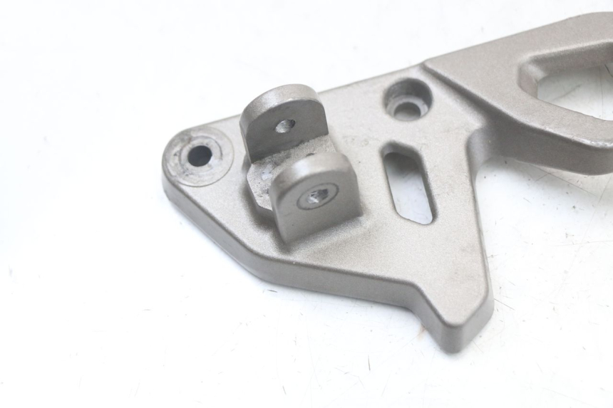 photo de SOPORTE ESTRIBERA DELANTERA IZQUIERDA MASAI SCRAMBLER SPORT 125 (2021 - 2025)