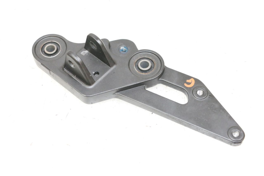 photo de SOPORTE ESTRIBERA DELANTERA IZQUIERDA YAMAHA MT-07 MT07 ABS 700 (2018 - 2020) - Otra perspectiva