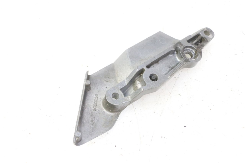 photo de SOPORTE ESTRIBERA DELANTERA IZQUIERDA TRIUMPH SPRINT 900 (1995 - 1998)