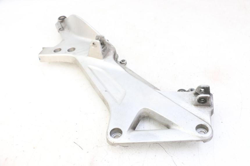 photo de SOPORTE ESTRIBERA DELANTERA IZQUIERDA HONDA ST PAN EUROPEAN 1300 (2002 - 2013)