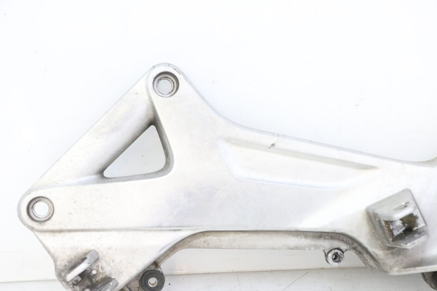 photo de SOPORTE ESTRIBERA DELANTERA IZQUIERDA HONDA ST PAN EUROPEAN 1300 (2002 - 2013)