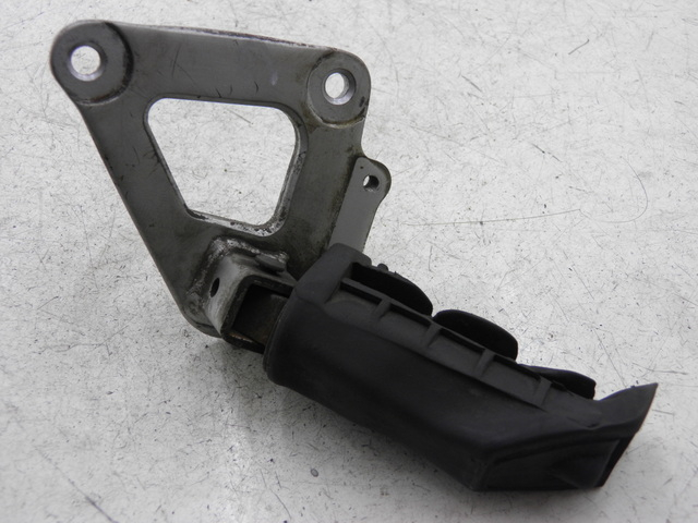 photo de SOPORTE ESTRIBERA DELANTERA IZQUIERDA SUZUKI GS GSE 500 (2001 - 2003)
