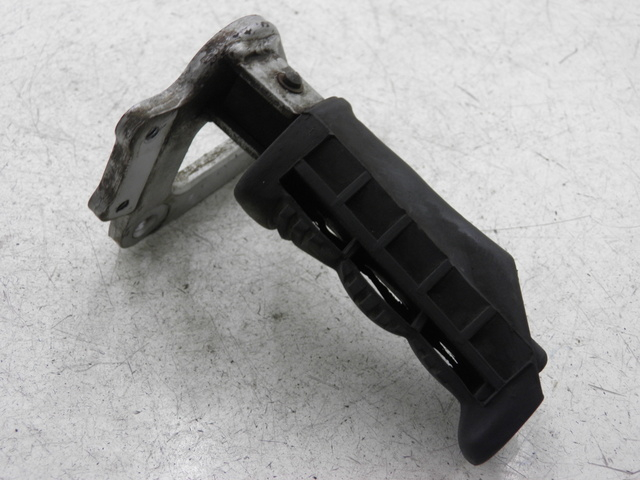 photo de SOPORTE ESTRIBERA DELANTERA IZQUIERDA SUZUKI GS GSE 500 (2001 - 2003)