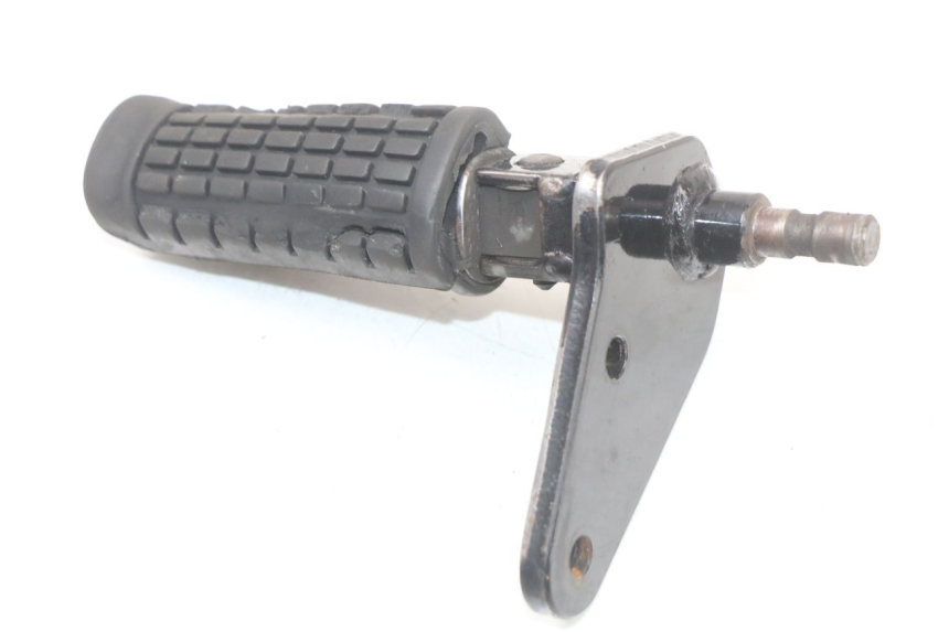 photo de SOPORTE ESTRIBERA DELANTERA IZQUIERDA SUZUKI GZ MARAUDER 125 (1998 - 2004)