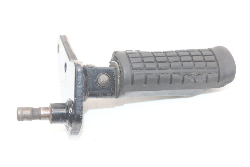 photo de SOPORTE ESTRIBERA DELANTERA IZQUIERDA SUZUKI GZ MARAUDER 125 (1998 - 2004)