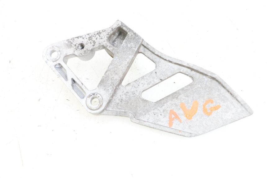 photo de PLATINA APOYA PIE DELANTERO IZQUIERDO DAELIM VJ ROADWIN FI 125 (2008 - 2017) - Detalle de la pieza