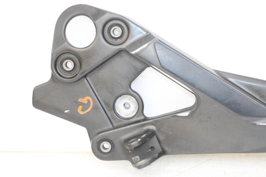 photo de SOPORTE ESTRIBERA DELANTERA IZQUIERDA YAMAHA XJ6 ABS 600 (2008 - 2016)