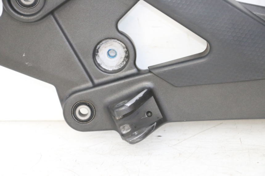 photo de SOPORTE ESTRIBERA DELANTERA IZQUIERDA YAMAHA XJ6 ABS 600 (2008 - 2016)