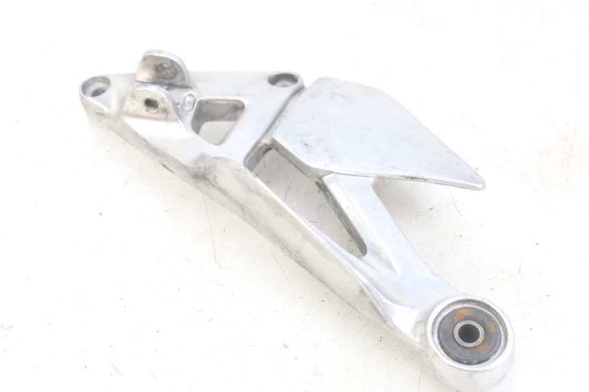 photo de SOPORTE ESTRIBERA DELANTERA IZQUIERDA YAMAHA XJN DIVERSION 600 (2000 - 2003)