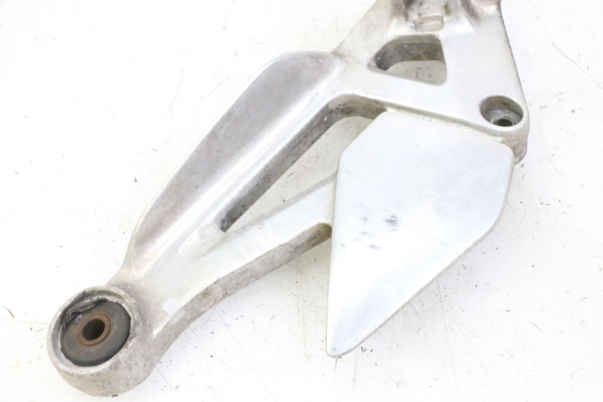 photo de SOPORTE ESTRIBERA DELANTERA IZQUIERDA YAMAHA XJN DIVERSION 600 (2000 - 2003)