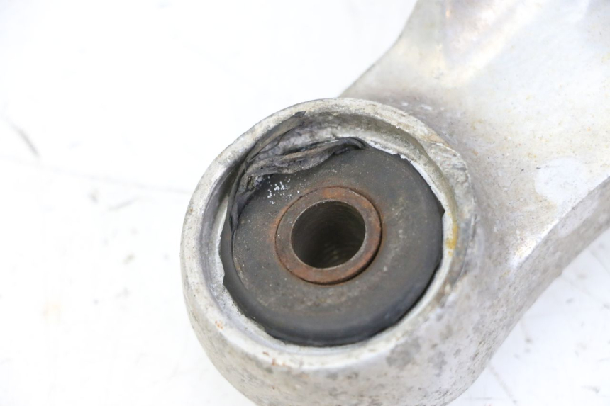photo de SOPORTE ESTRIBERA DELANTERA IZQUIERDA YAMAHA XJN DIVERSION 600 (2000 - 2003)