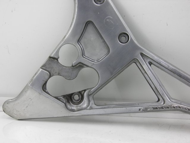 photo de SOPORTE ESTRIBERA DELANTERA IZQUIERDA YAMAHA FJ 3CX 1200 (1986 - 1996)