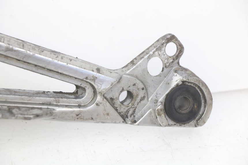 photo de PLATINA DE APOYO DELANTERO IZQUIERDO YAMAHA FJ 3CX 1200 (1986 - 1996)