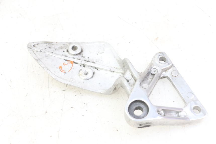 photo de PLATINA DE APOYO DELANTERO IZQUIERDO YAMAHA FZS FAZER 600 (2001 - 2003)