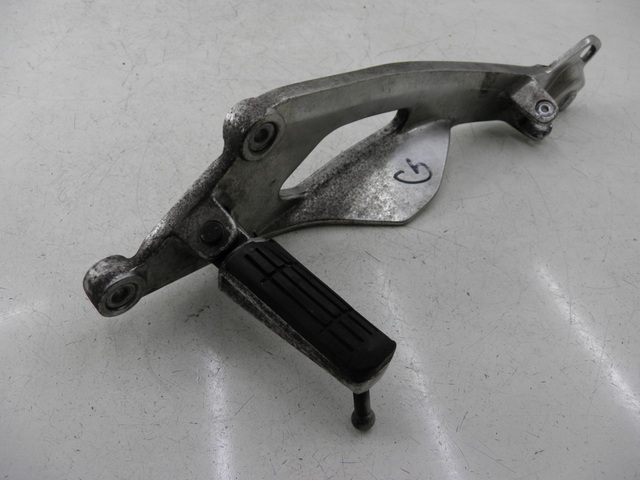 photo de SOPORTE ESTRIBERA DELANTERA IZQUIERDA YAMAHA TDM 900 (2004 - 2006) - Vista principal