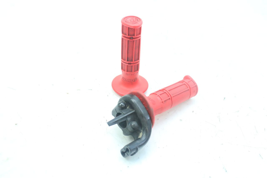 photo de PUñO DEL ACELERADOR HONDA CRF 250 (2010 - 2013)