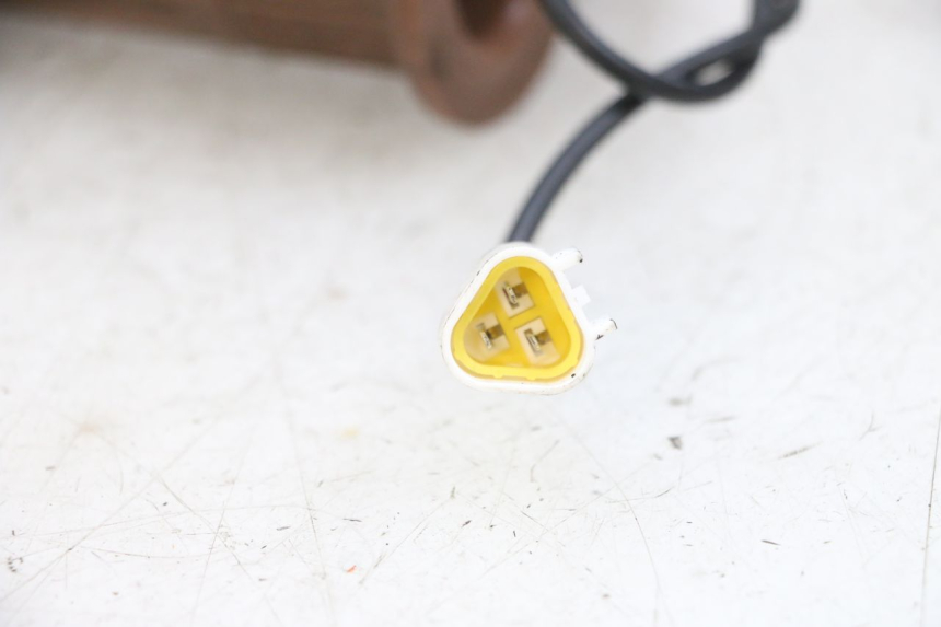 photo de ACELERADOR SEGWAY NINEBOT E125S 1 (2022 - 2026) - Detalles de los puntos de fijación