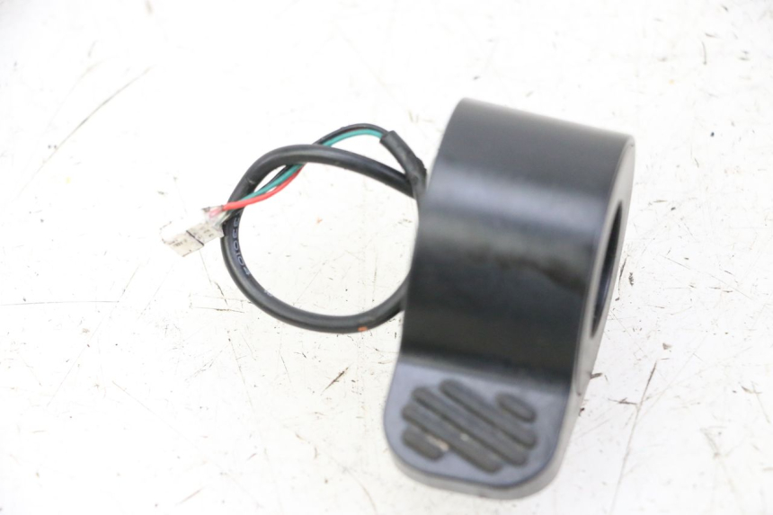 photo de MANETA DE ACELERADOR SEGWAY NINEBOT F40E 1