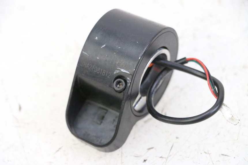 photo de MANETA DE ACELERADOR SEGWAY NINEBOT F40E 1