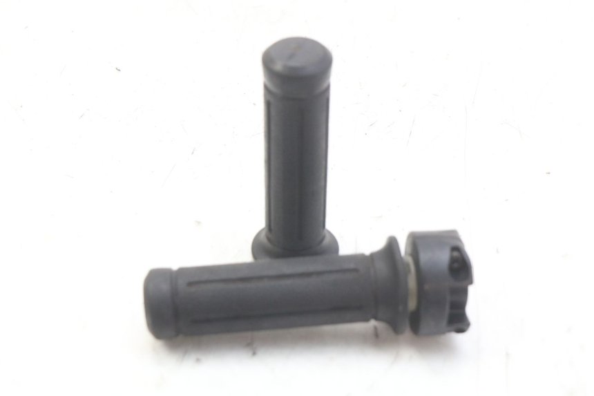 photo de PUñO DEL ACELERADOR HONDA FES PANTHEON 2T 125 (1998 - 2002)