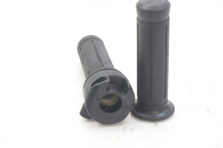 photo de PUñO DEL ACELERADOR HONDA FES PANTHEON 2T 125 (1998 - 2002)