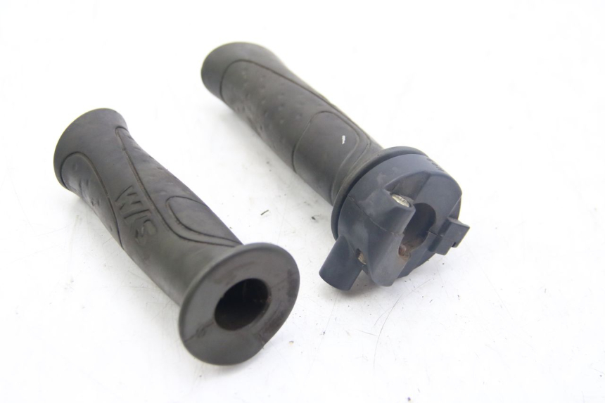 photo de PUñO DEL ACELERADOR SYM FIDDLE 2 50 (2008 - 2013)