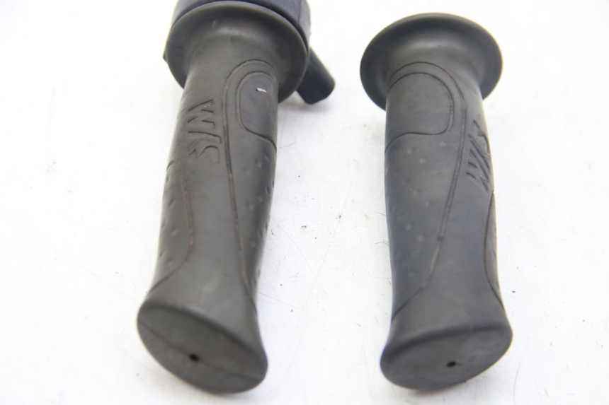 photo de PUñO DEL ACELERADOR SYM FIDDLE 2 50 (2008 - 2013)