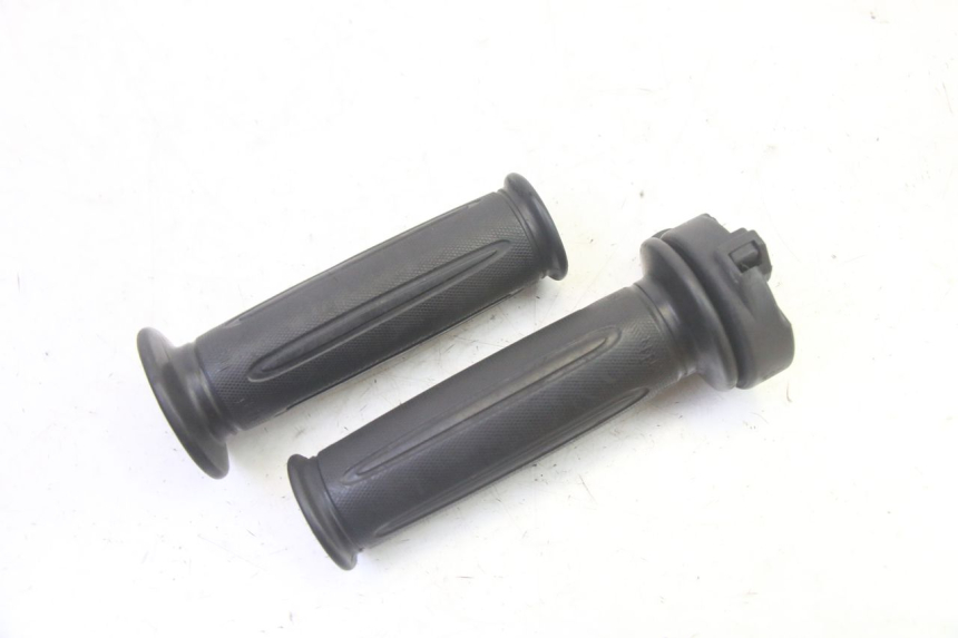 photo de MANGO DEL ACELERADOR SYM FIDDLE 3 III 125 (2014 - 2020) - Otra perspectiva