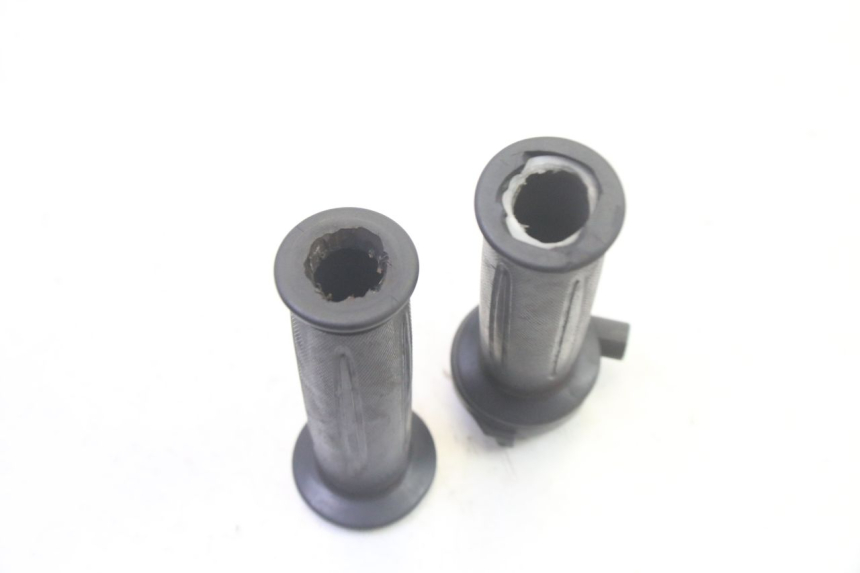 photo de MANGO DEL ACELERADOR SYM FIDDLE 3 III 125 (2014 - 2020) - Primer plano técnico