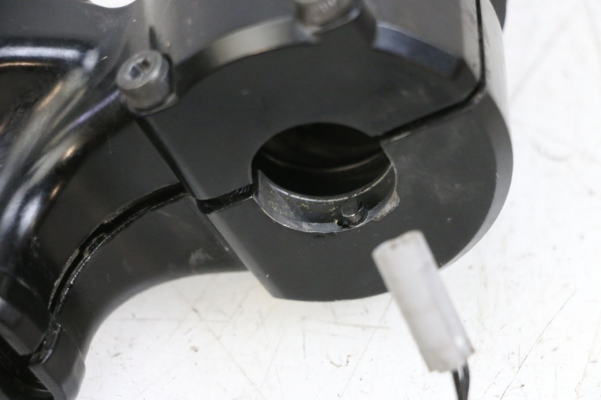 photo de PUñO DEL ACELERADOR YAMAHA FJR ABS 1300 (2006 - 2012) - Zoom estado de uso