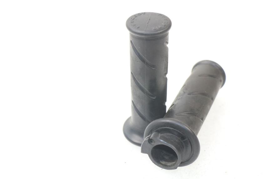 photo de ACELERADOR PEUGEOT KISBEE 2T 50 (2010 - 2017)