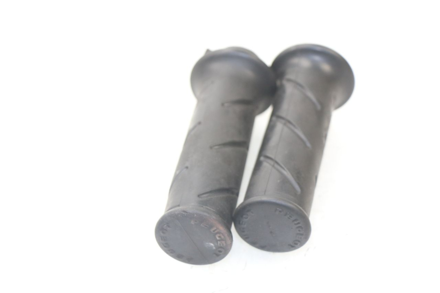 photo de ACELERADOR PEUGEOT KISBEE 2T 50 (2010 - 2017)