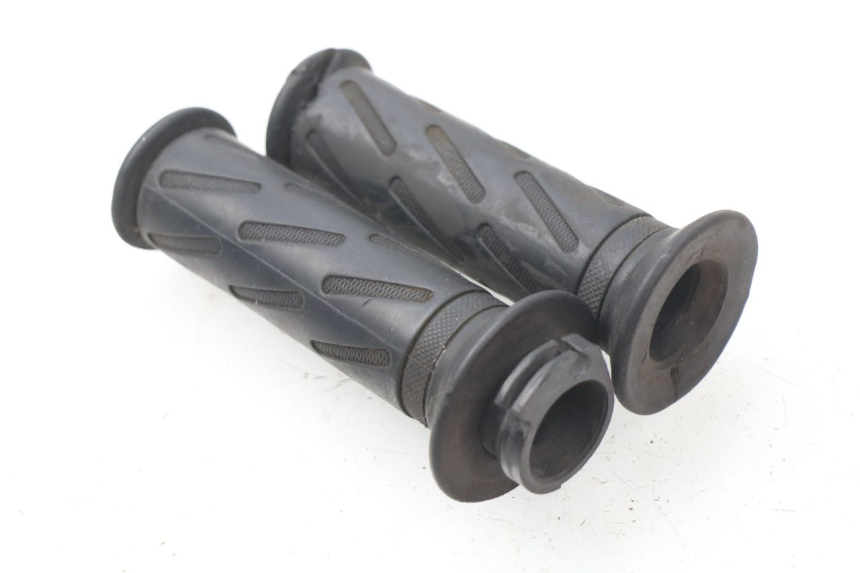 photo de ACELERADOR PEUGEOT KISBEE 2T 50 (2018 - 2022)