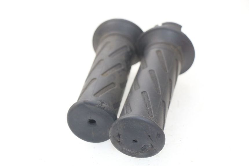 photo de ACELERADOR PEUGEOT KISBEE 2T 50 (2018 - 2022)