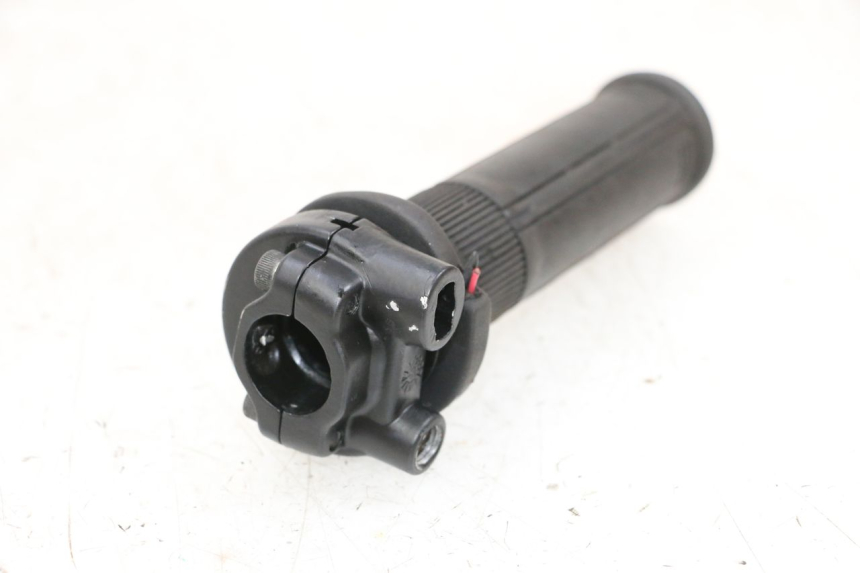 photo de ACELERADOR PIAGGIO MP3 HPE 300 (2019 - 2026) - Detalle de la pieza