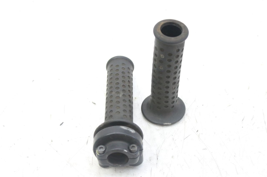 photo de PUñO DEL ACELERADOR PIAGGIO MP3 RL 250 (2007 - 2010)