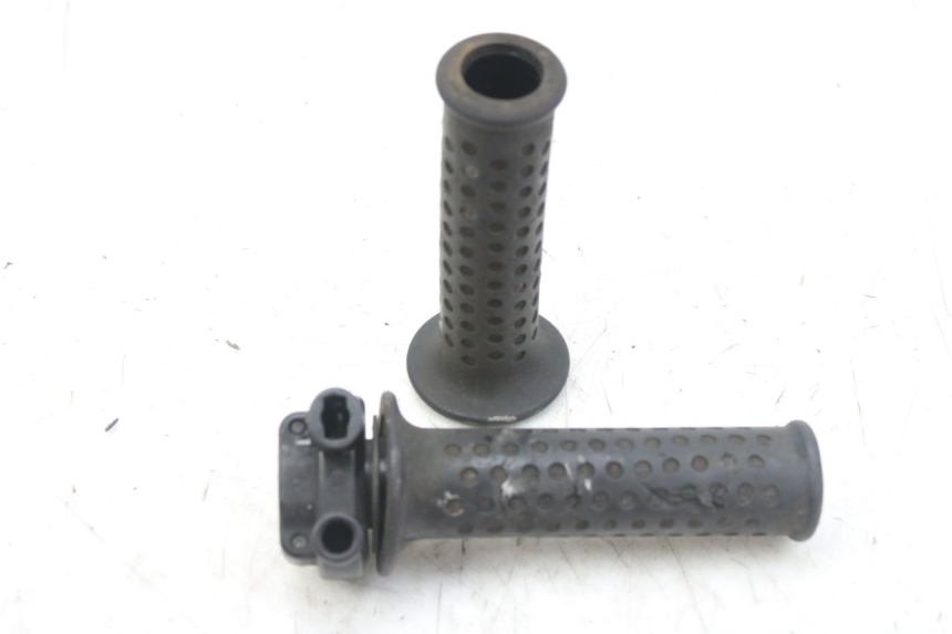 photo de PUñO DEL ACELERADOR PIAGGIO MP3 RL 250 (2007 - 2010)