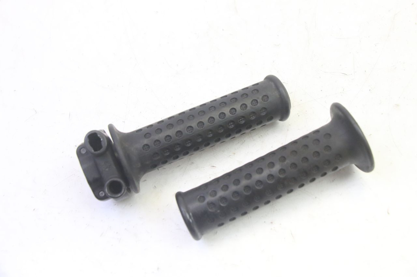 photo de PUñO DEL ACELERADOR PIAGGIO MP3 RL 250 (2007 - 2010) - Zoom estado de uso