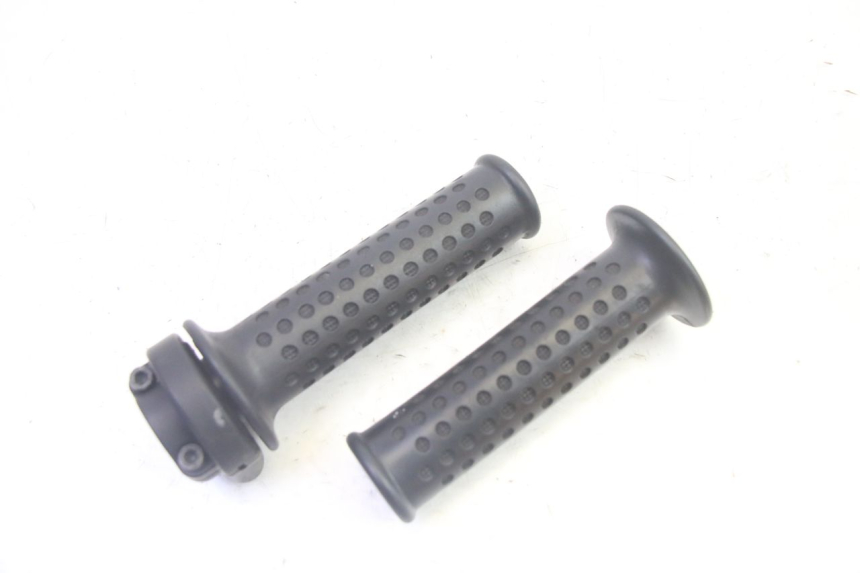 photo de PUñO DEL ACELERADOR PIAGGIO MP3 RL 250 (2007 - 2010) - Vista principal