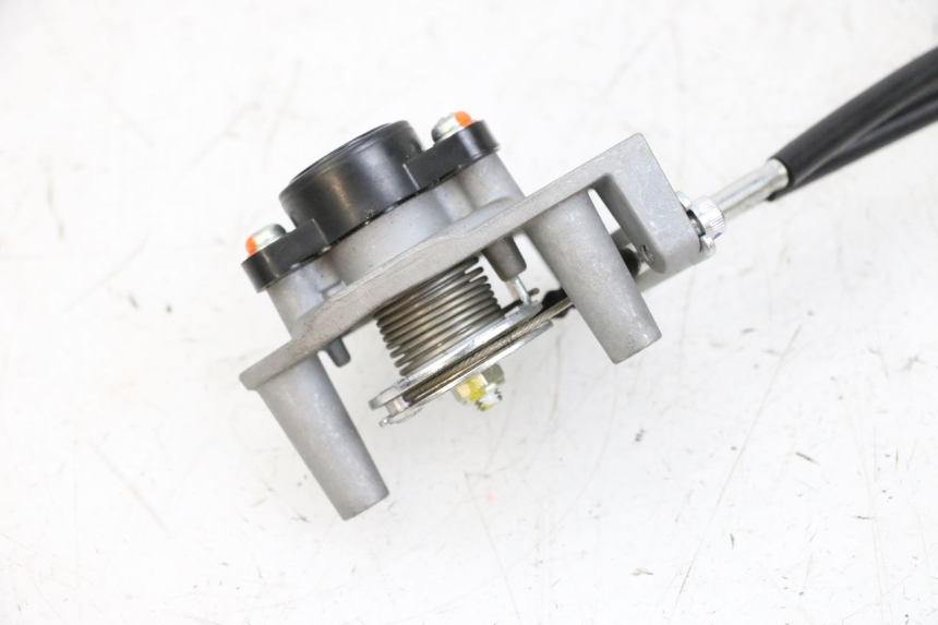 photo de ACELERADOR YAMAHA NEO'S CORE 1 (2022 - 2026) - Primer plano de alta resolución