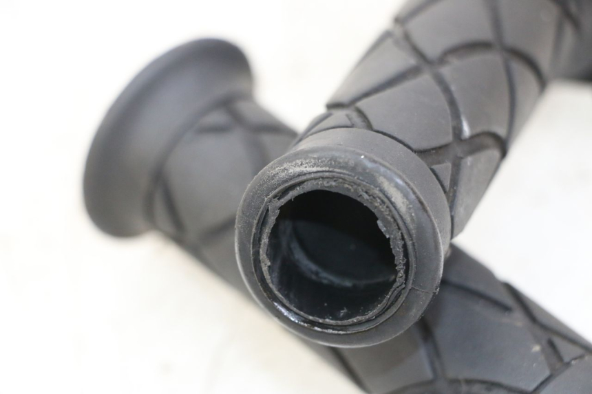 photo de ACELERADOR YAMAHA NEOS NEO'S 4T 50 (2008 - 2016) - Otra perspectiva