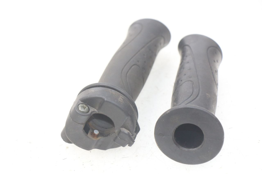 photo de PUñO DEL ACELERADOR SYM ORBIT III 3 4T 50 (2018 - 2021)